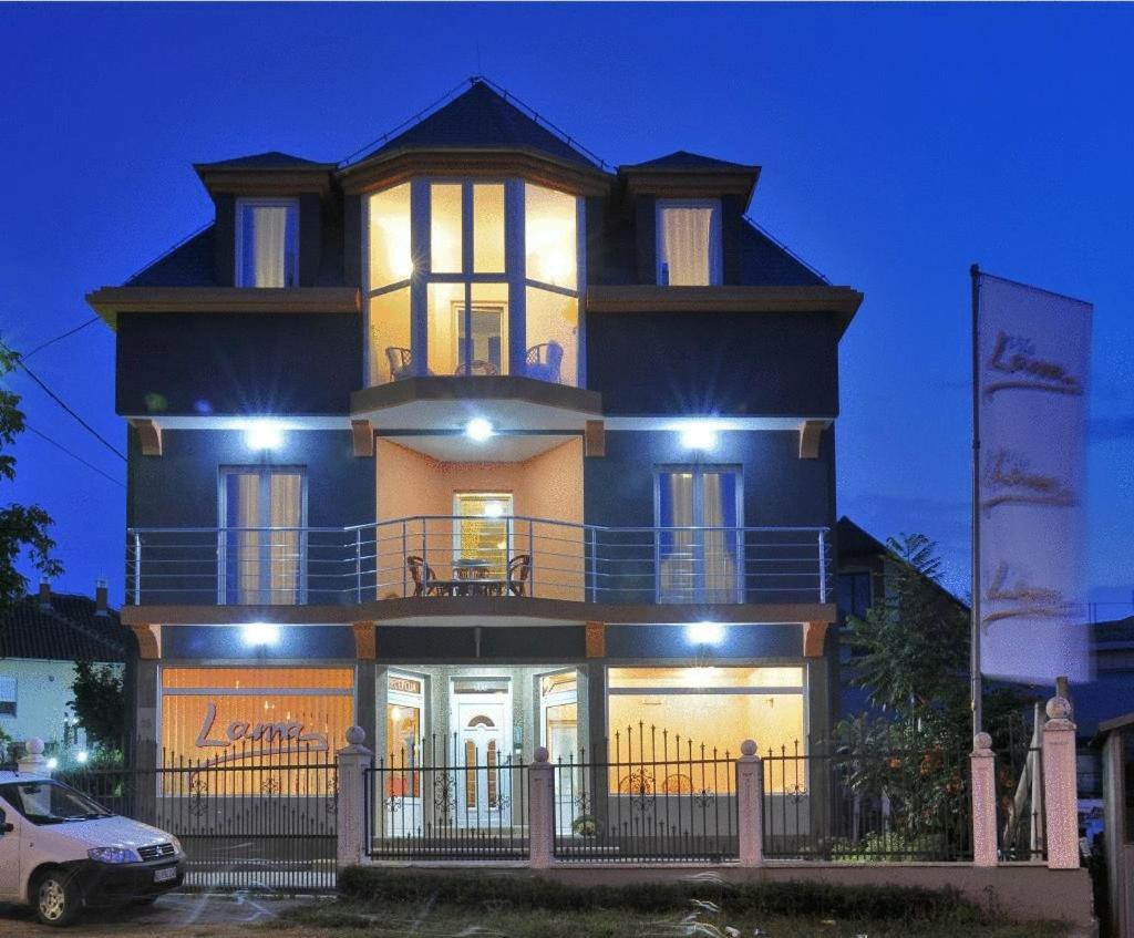 Garni Hotel Lama Kragujevac Exterior photo
