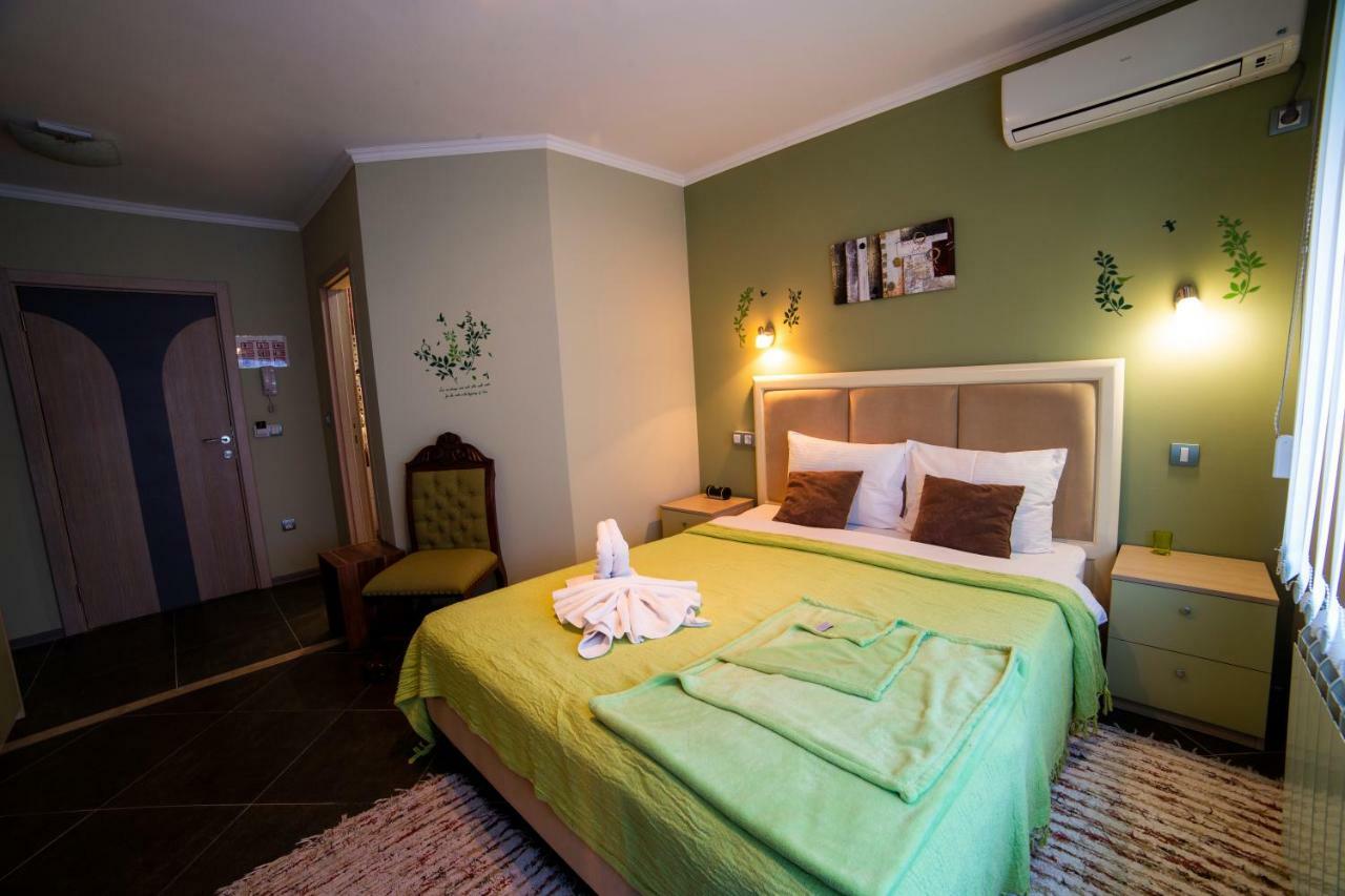 Garni Hotel Lama Kragujevac Exterior photo