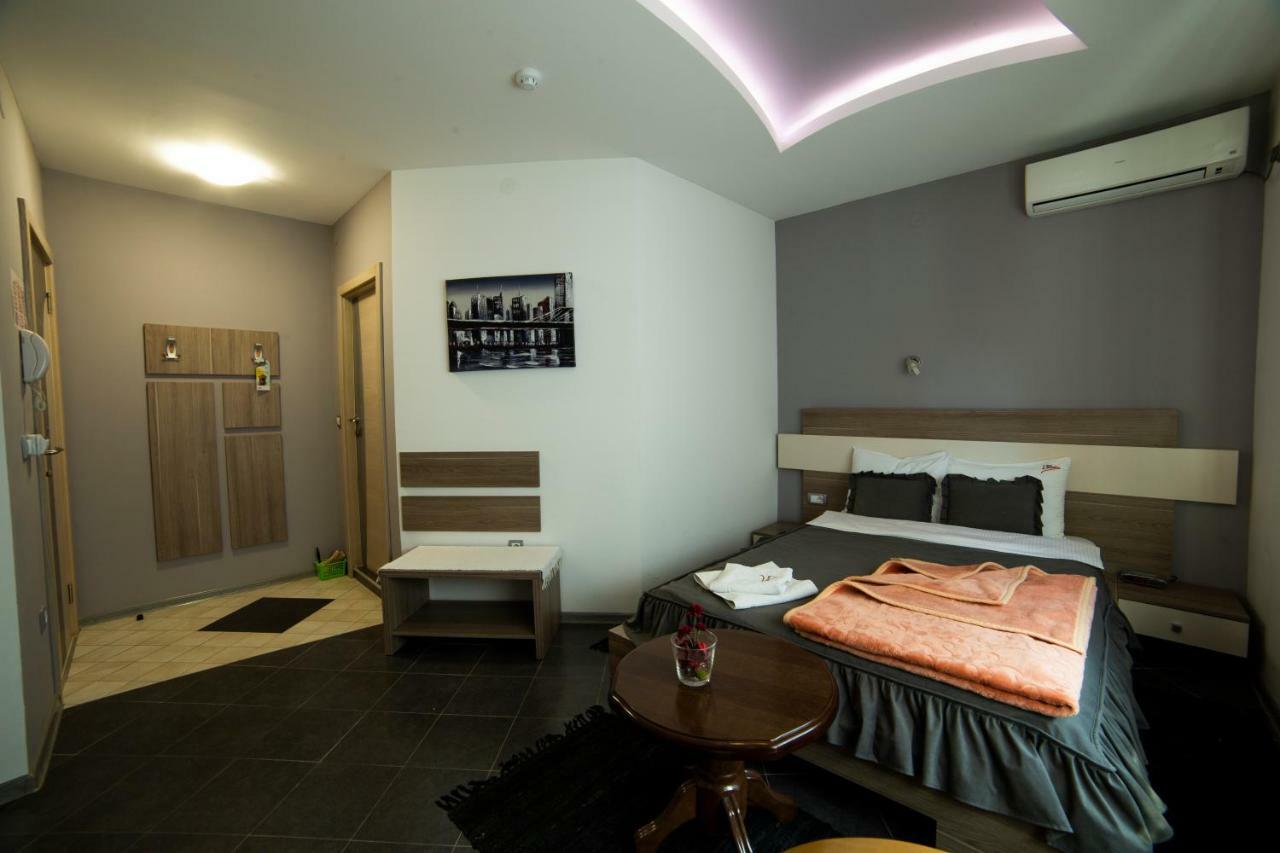 Garni Hotel Lama Kragujevac Exterior photo